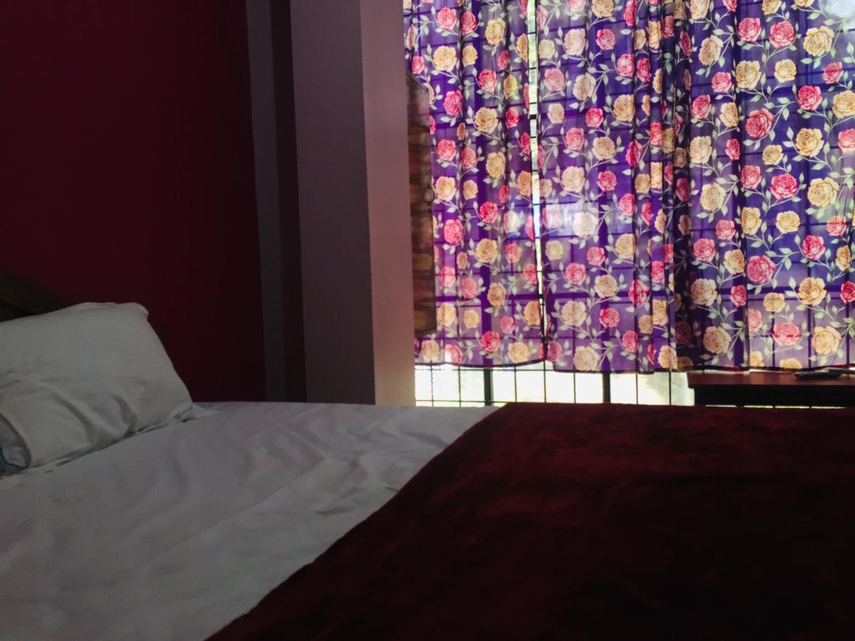 Hotel Nakshatra ウーティ エクステリア 写真