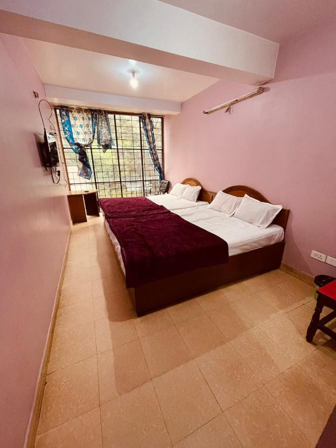 Hotel Nakshatra ウーティ エクステリア 写真