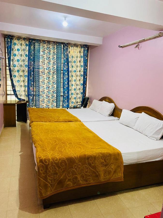 Hotel Nakshatra ウーティ エクステリア 写真