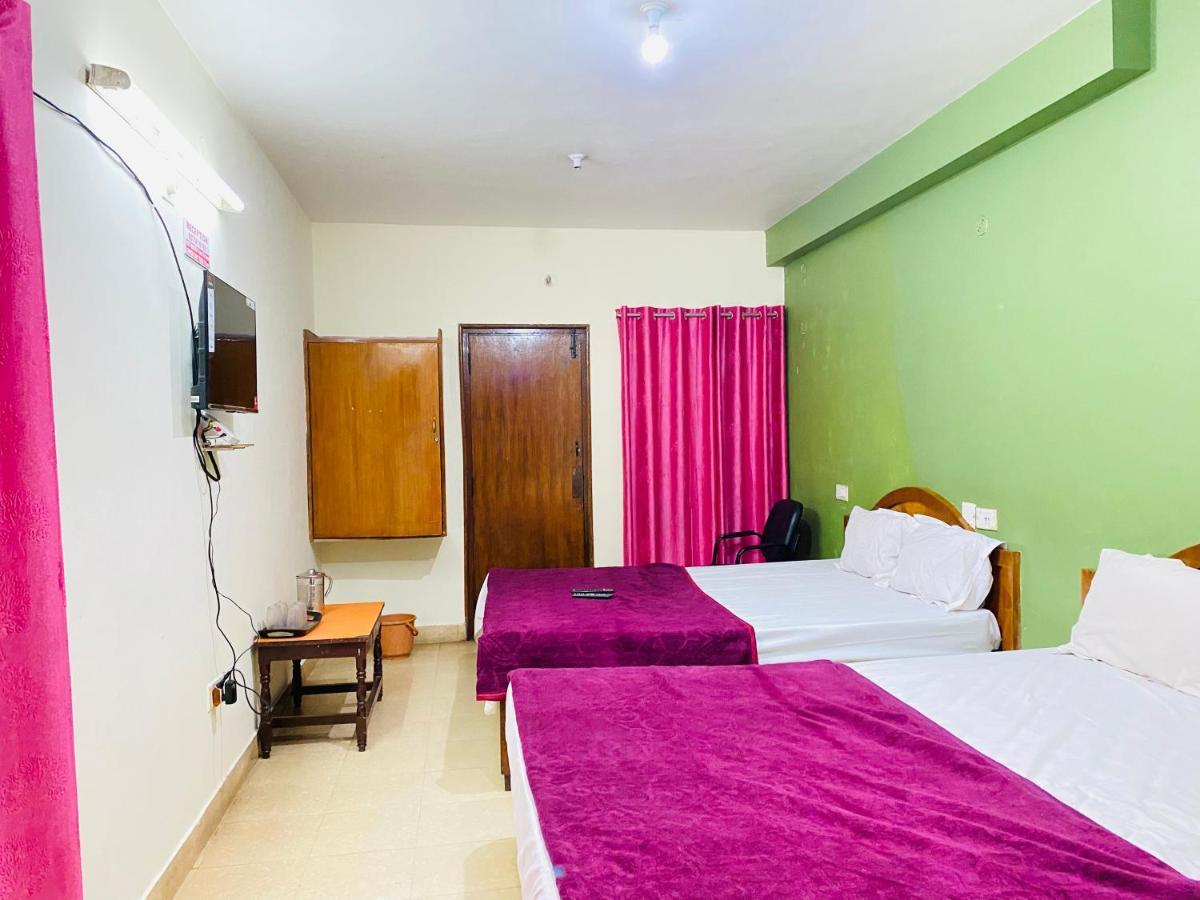 Hotel Nakshatra ウーティ エクステリア 写真