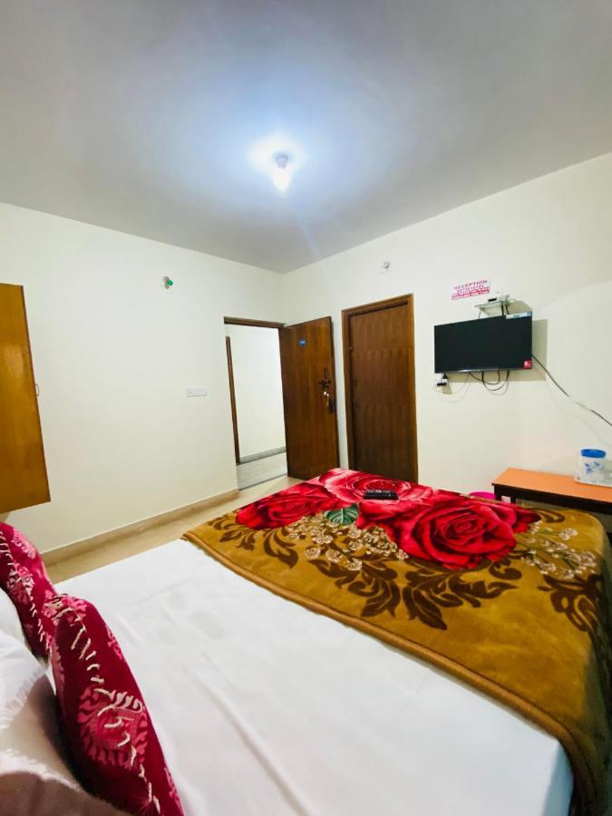 Hotel Nakshatra ウーティ エクステリア 写真