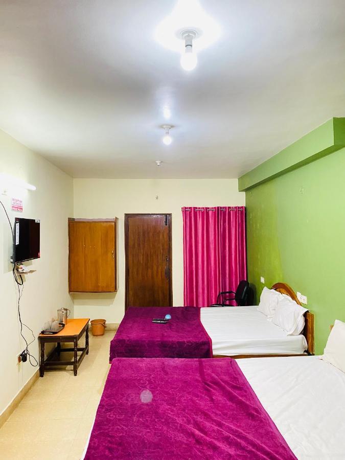 Hotel Nakshatra ウーティ エクステリア 写真